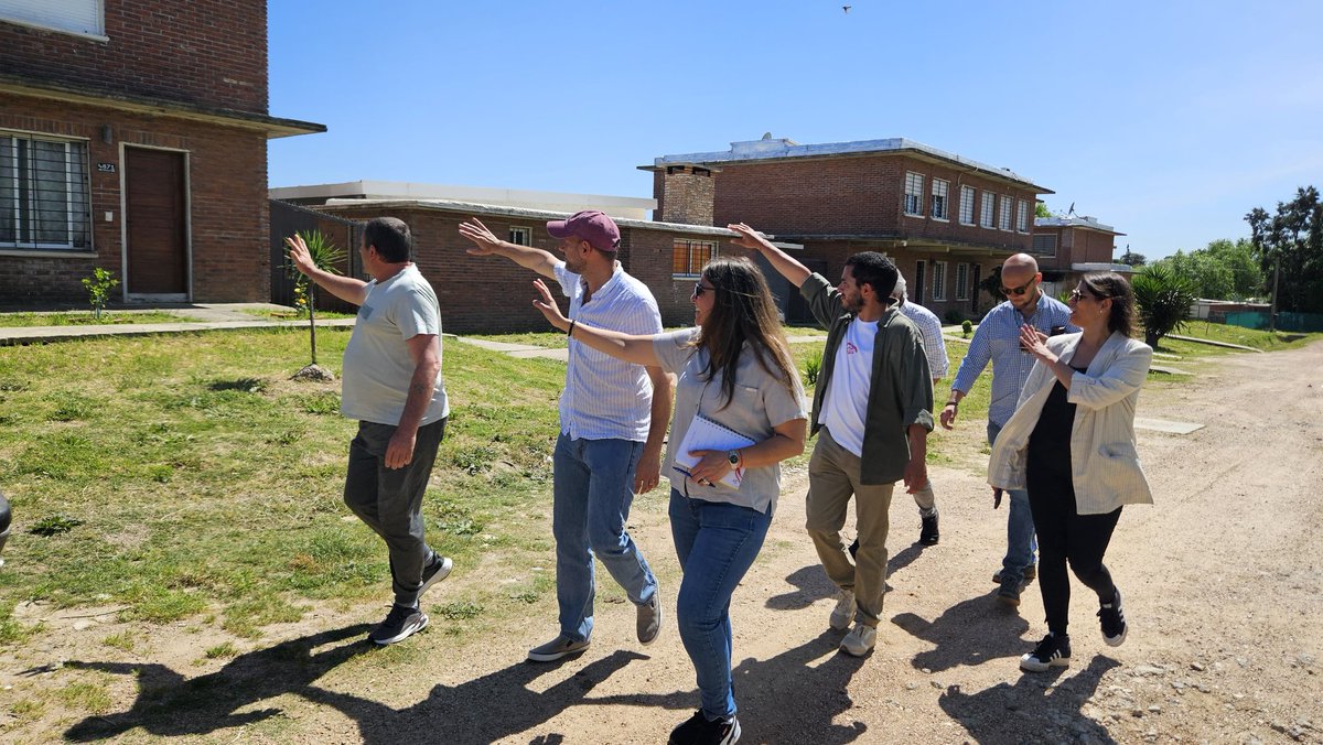 MartinLemaUy's tweet photo. De recorrida por Malvin Norte, La Unión y Parque Guaraní para escuchar a los vecinos y recibir sugerencias.
@PNACIONAL 
@LuisLacallePou https://t.co/gQesWmesJ4