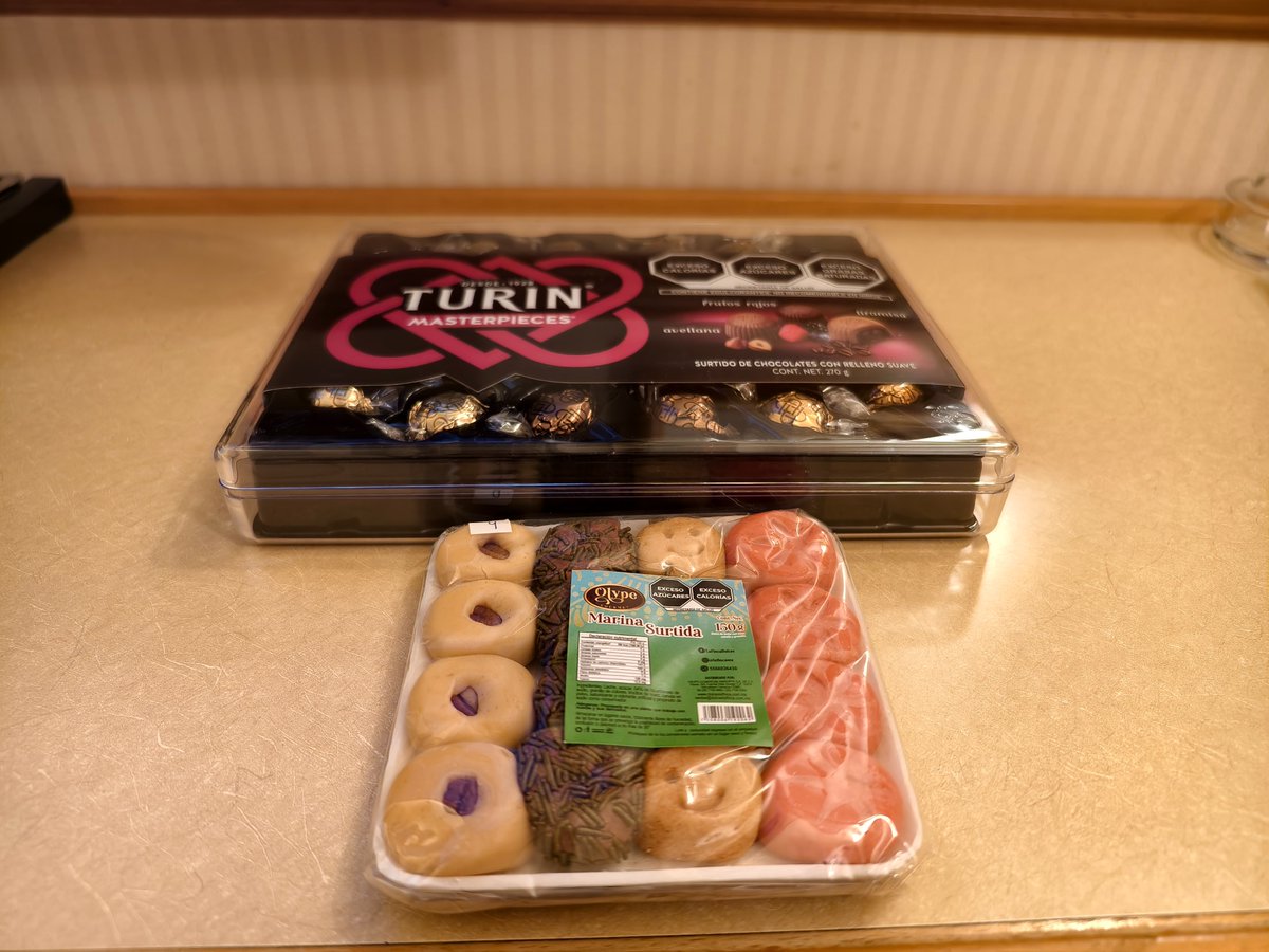 モンちゃんから頂いたお土産
ありがとうございます
やっと会えました
チェキの代行もありがとう
Mi amigo