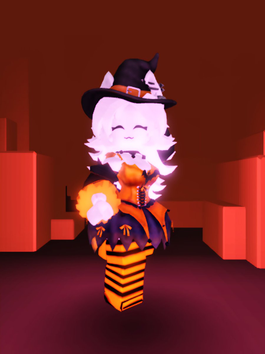 Roshigan76's tweet photo. Some outfits by request! Video Will be up later today:3
#roblox #nsfw #tributerequest https://t.co/FpgmYobRoJ