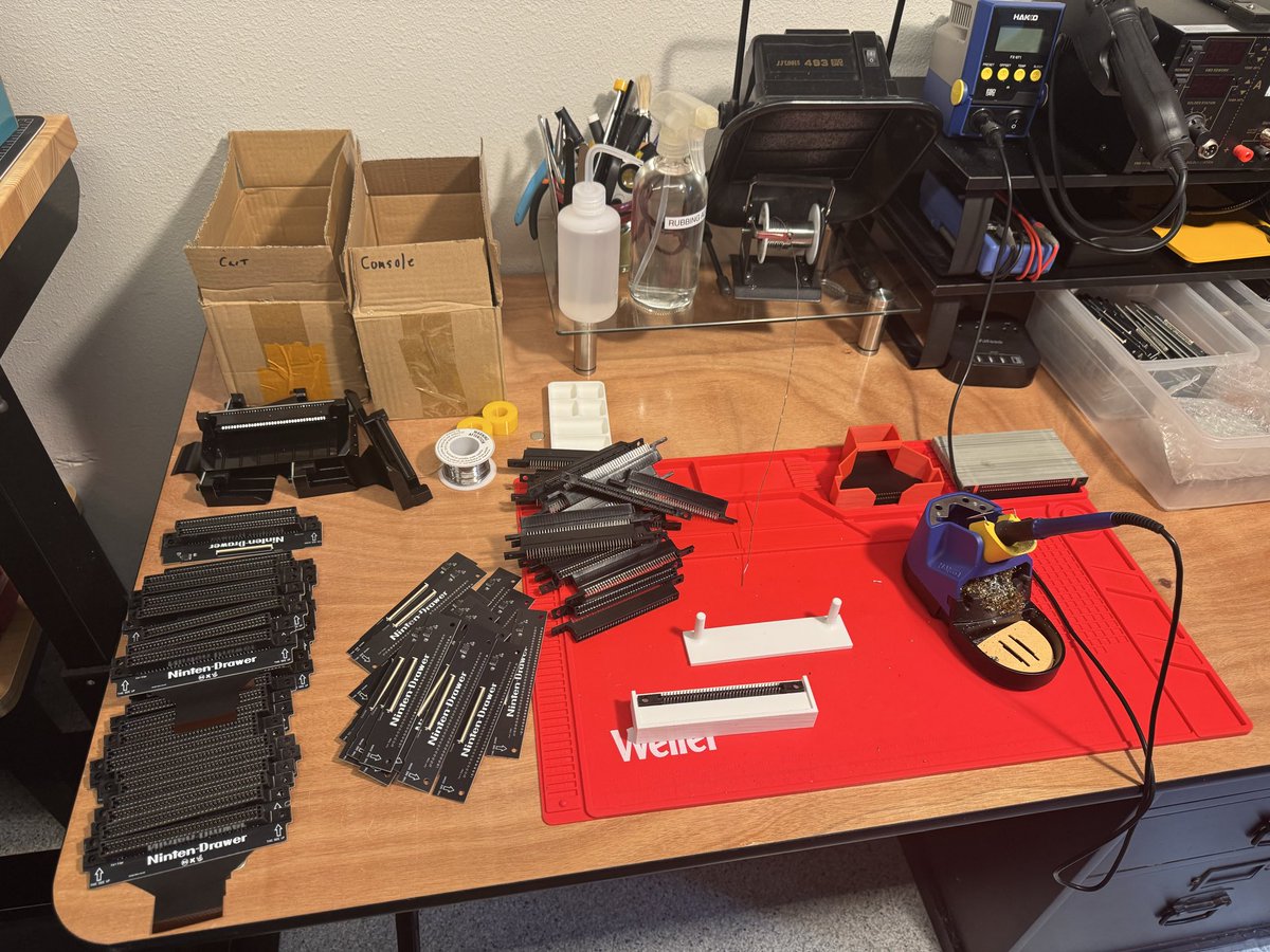 BlueShell3D's tweet image. I do more soldering before 9am than most people do in a lifetime. Then at 9am, I do it again 😩