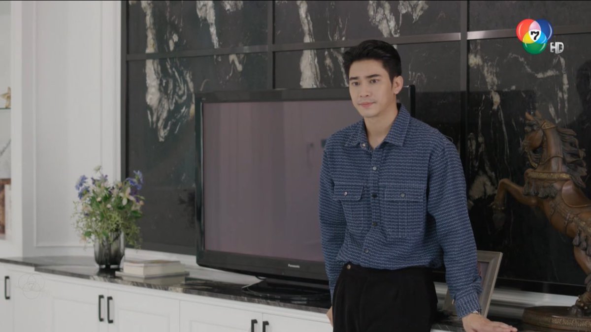 ครูเว อ่อนโยนกับคุมคีผมหน่อยยยย ฉงฉารจังงง 🫠

LYING EP6
#ลวงEP6