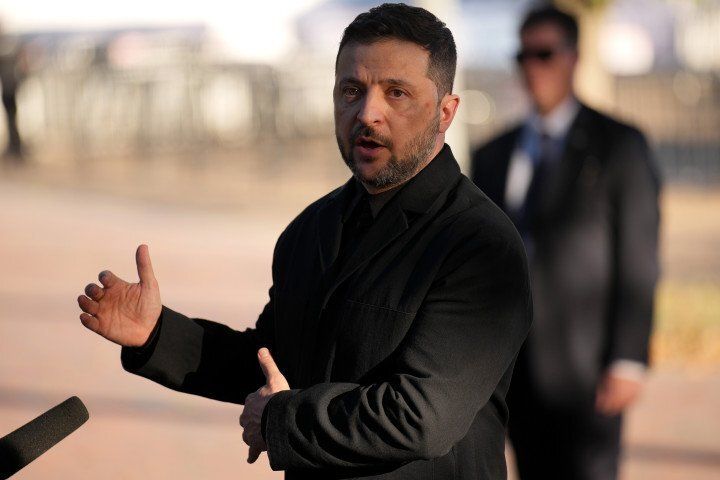 United24media's tweet image. 💬 Zelenskyy: Long-range missiles would impose “real consequences” on the Kremlin and “can truly change the course of the war.” 

🔗 united24media.com/latest-news/uk…