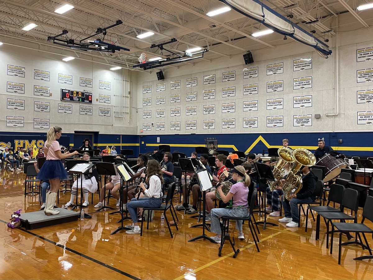 Great job to the Honors, Symphonic, and Concert Bands for an amazing Costume Concert last night!! 🎵👻 <a href="/HeritageBroncos/">Heritage Broncos</a> #BroncoChampions