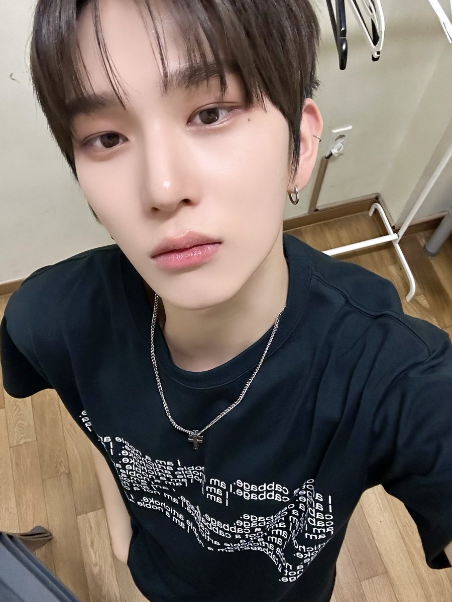 유행이라던데....맞나요..😌

#EPEX #이펙스 #BAEKSEUNG #백승 #백전백승