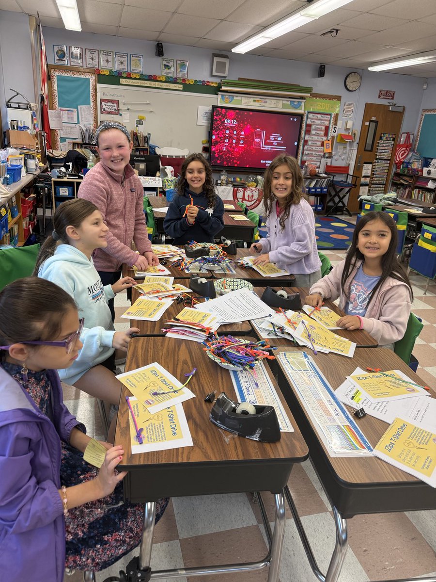 Kids Take Action Club is sending home flyers and zipper bracelets to remind everyone to unzip happiness and bring in a new T shirt for children with cancer! Help us reach our goal of 500! #Jzips #ewlearns ⁦<a href="/NorthSideEW/">North Side School</a>⁩ ⁦<a href="/MrsTruskiewicz/">Mrs. Truskiewicz North Side School</a>⁩