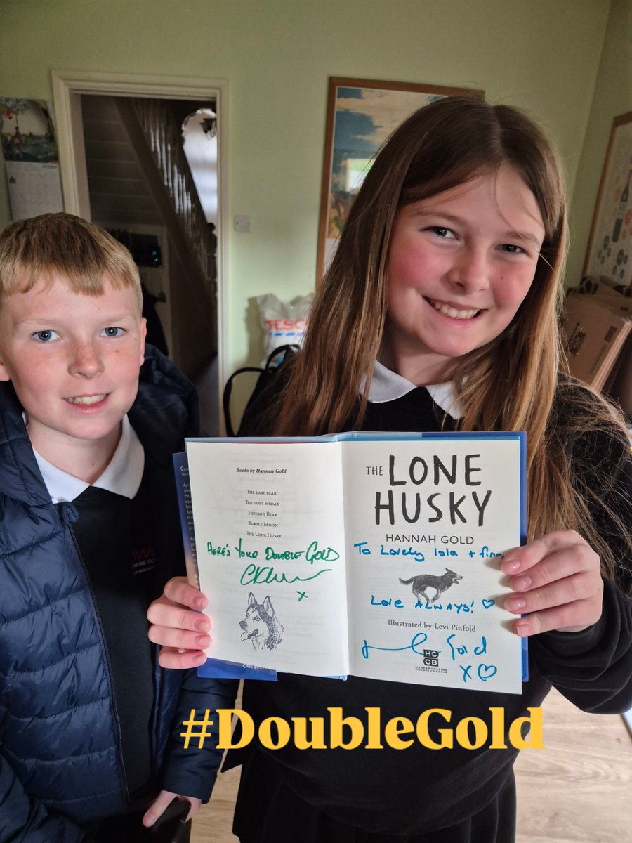 richreadalot's tweet photo. There's another book hogging the spotlight today, but want to say #happybookbirthday to #TheLoneHusky by the brilliant @HGold_author 👏
We're thrilled our copy has arrived from wonderlandbookshop with the limited edition #doublegold signature!💛💛
https://t.co/nKzRYACeXF https://t.co/u5m0RPUMxT