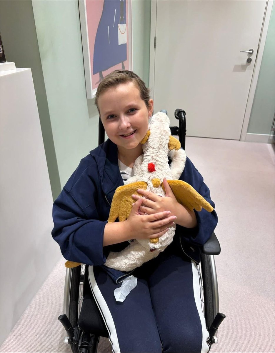 14 yr old Sophia has been having treatment for the last 4 years. She has relapsed twice &amp; gone through gruelling treatment. We were contacted by her social worker Jen at <a href="/TeenageCancer/">Teenage Cancer Trust</a> to see if we could gift something from the Trafford Centre, please continue reading below👇🏼 💜