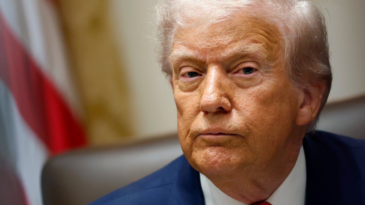RTB_io's tweet image. STOCKS: Quantum computing stocks are ripping higher after reports the Trump administration is in talks to take stakes in key firms.
🔺IonQ $IONQ +10.2%
🔺Rigetti Computing $RGTI +12%
🔺 D-Wave Quantum $QBTS +18.2%
🔺 Quantum Computing Inc. $QUBT +11.5%
The market is clearly…