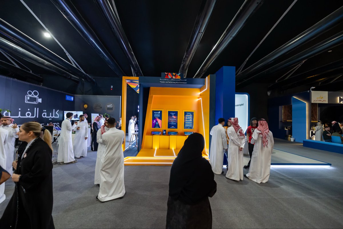 نواصل في الهيئة دعم المبادرات و المشاريع النوعية التي تُسهم في تطوير صناعة المسرح وبناء قطاع إبداعي مستدام، وتأتي مشاركة #هيئة_المسرح_والفنون_الأدائية في #منتدى_الأفلام_السعودي 2025 كمساحة مبتكرة للالتقاء بالمسرحيين وتمكين الكفاءات الوطنية.