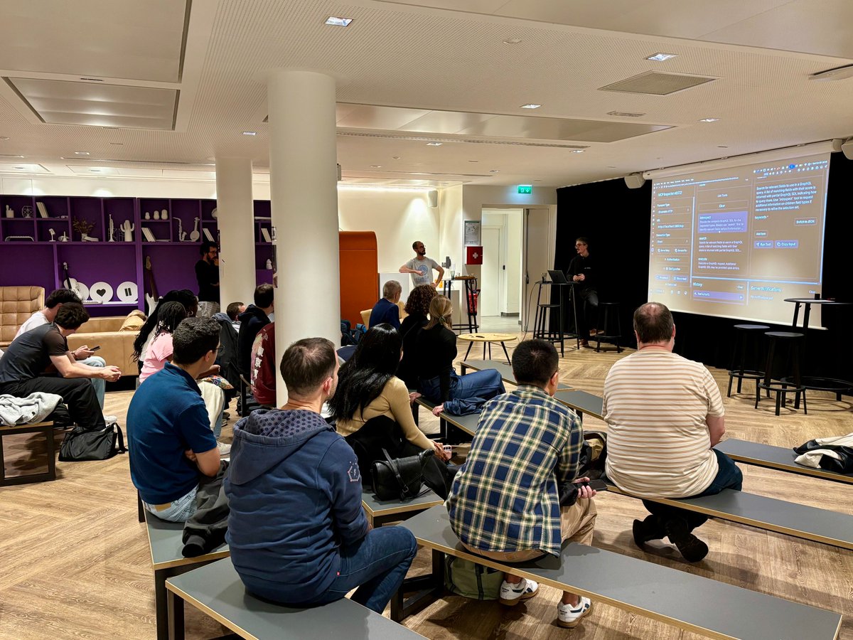 DeezerDevs's tweet image. Last night&apos;s meetup at our HQ was all about #GraphQL!
Big thanks to @graphqlparis &amp;amp; @martinbonnin for bringing the party to us 🎂, to the speakers (@Ztec6, Benjamin, @BnJ25) for the knowledge sharing and the entertainment 🌟, and to all attendees for the questions &amp;amp; exchanges 🙌