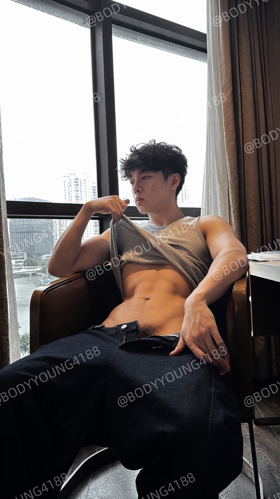 Body Young _青摄 tweet media