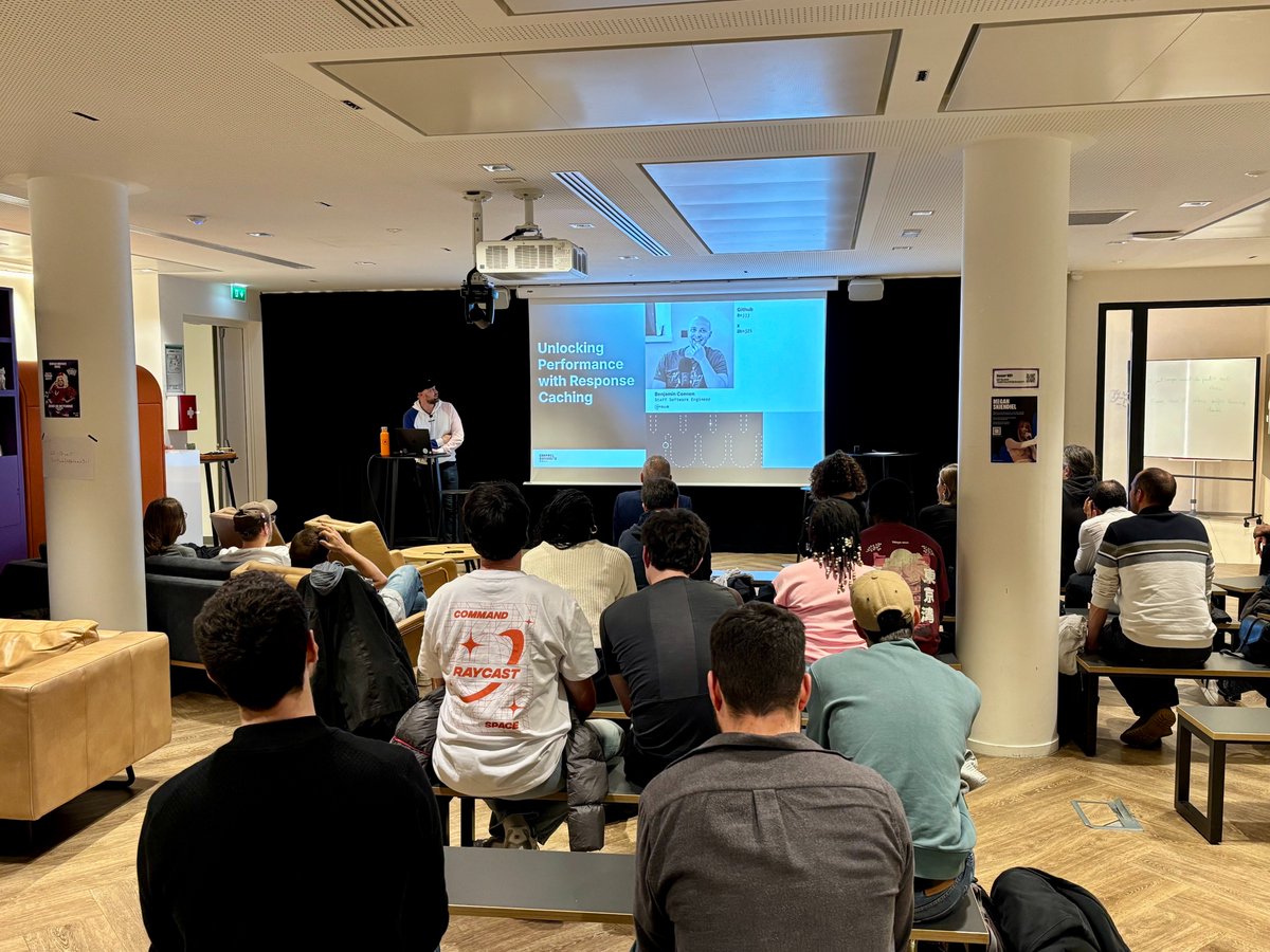 DeezerDevs's tweet image. Last night&apos;s meetup at our HQ was all about #GraphQL!
Big thanks to @graphqlparis &amp;amp; @martinbonnin for bringing the party to us 🎂, to the speakers (@Ztec6, Benjamin, @BnJ25) for the knowledge sharing and the entertainment 🌟, and to all attendees for the questions &amp;amp; exchanges 🙌
