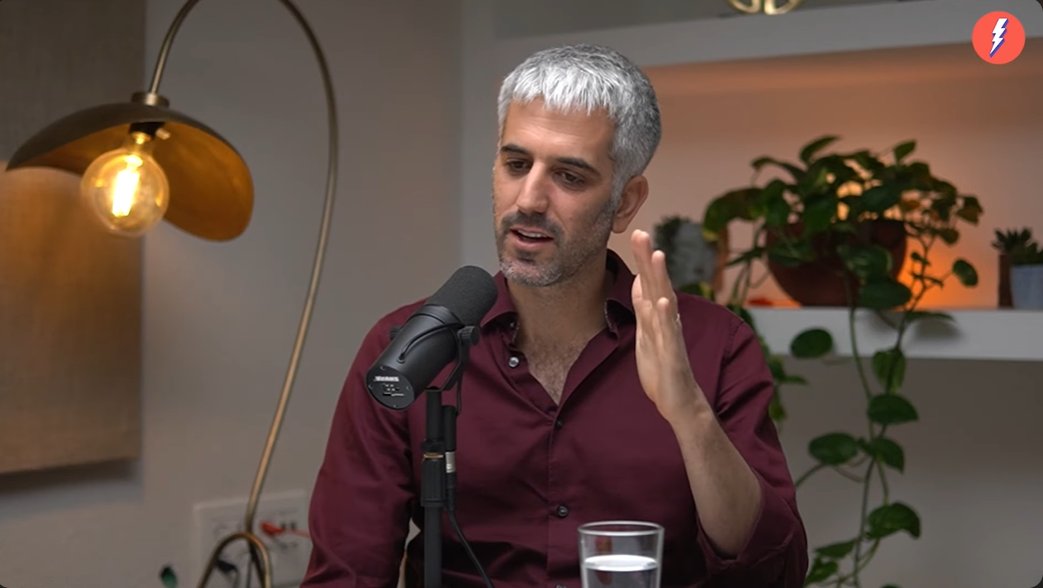 לפני חצי שנה, התראיין ראש מנהלת פיתוח מפרץ חיפה יובל אדמון בפודקאסט "דעה לא פופולרית" של <a href="/BarakHer/">Barak Herscowitz</a>, ושם אמר שרעיון המעבר לנגב כבר נבחן בעבר ונפסל מחוסר כדאיות כלכלית. האם עליית שווי הקרקע של בזן, יחד עם ההטבות שמציע משרד האנרגיה, ישנו את זה? נגלה בקרוב.

הכתבה המלאה בציוץ הבא
