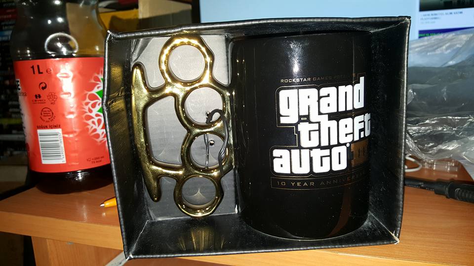 Doom_Collector's tweet image. Eskilerden bi&apos;kaç foto buldum :)

#GTA3 #Bowser #SuperMairo #Hitman #PES