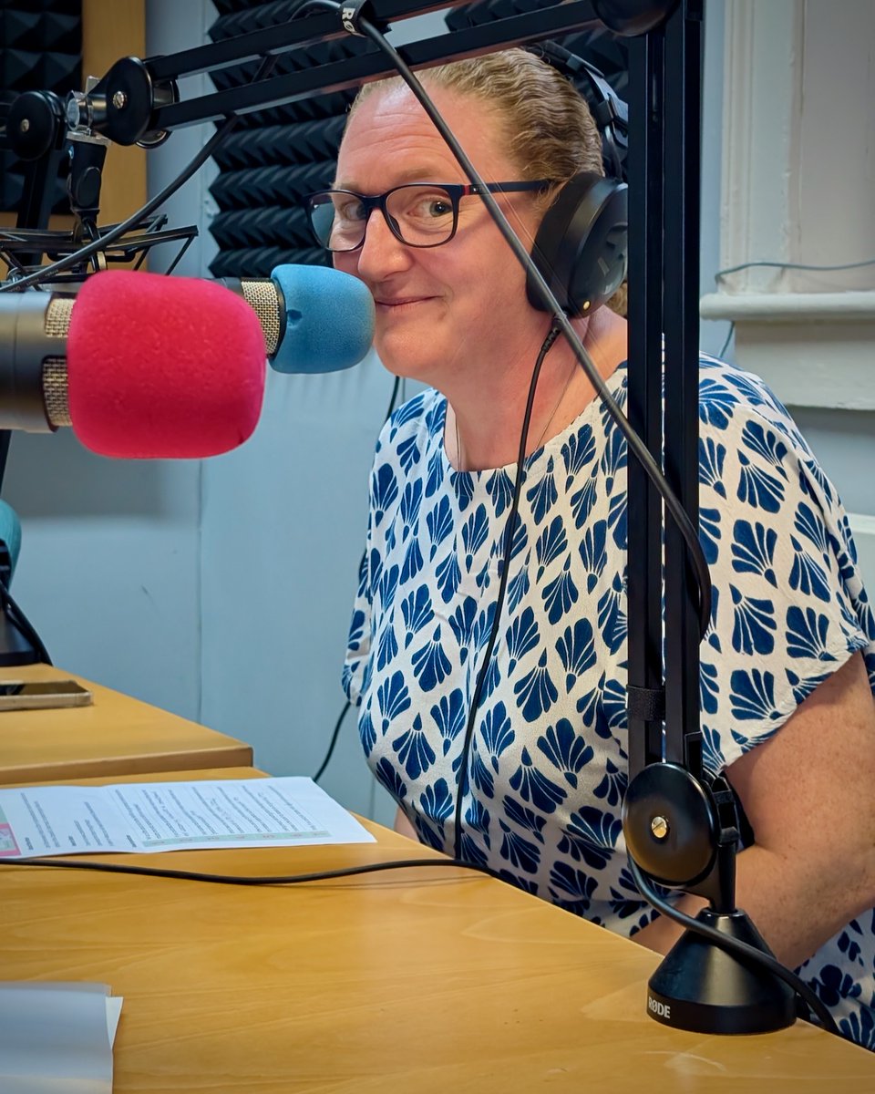 RedLionLongComp's tweet image. Lisa venturing out of her #ComfortZone for an interview on the Cotswold Tastes show at #CotswoldRadio last Friday😀.
