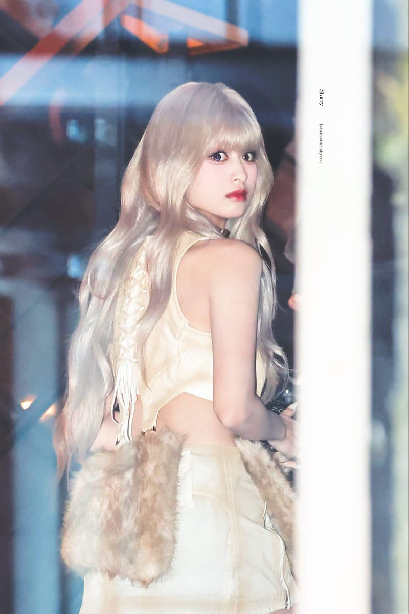 Starry411_'s tweet image. 251023  엠카 공주님

 #AHYEON #아현 
#BABYMONSTER #베이비몬스터