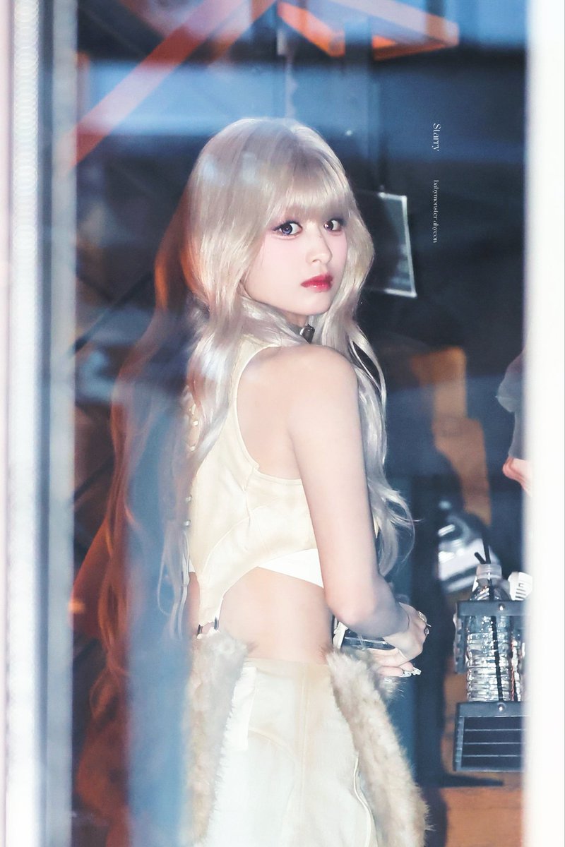 Starry411_'s tweet image. 251023  엠카 공주님

 #AHYEON #아현 
#BABYMONSTER #베이비몬스터