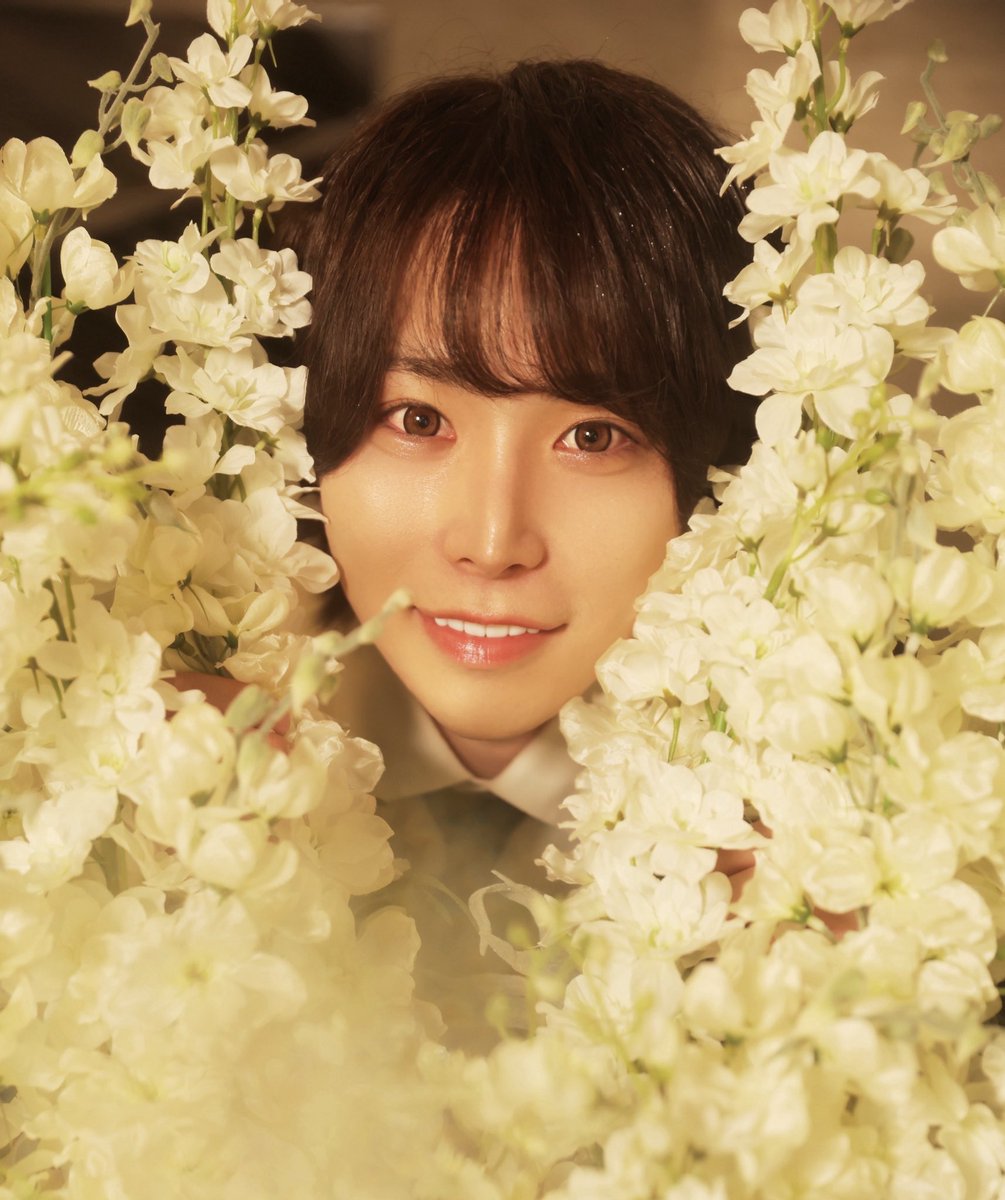 liru2_000's tweet photo. 💐💍 https://t.co/cyya8zvujZ