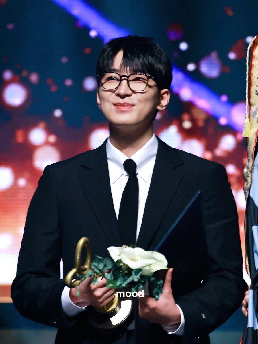 jeononutime's tweet image. the smile i missed the most, my wonwoo you always make me proud 🤍