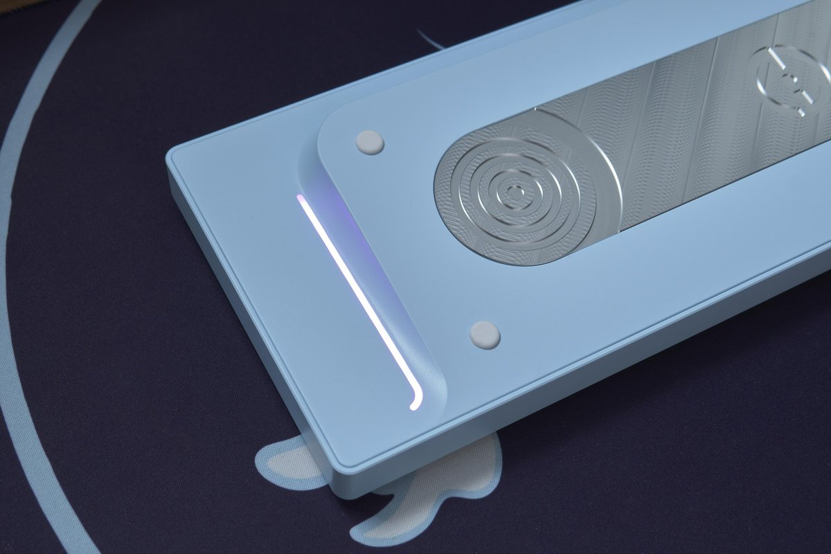 Chilkeykeeb's tweet image. ND104 Full Alu Keyboard // Launching on Kickstarter!

✨ Interactive Calculator Screen
🎛️ Removable Silicone Tray
💡 RGB Light Bars

Get the premium, full-size experience you&apos;ve been waiting for.

🔗 reurl.cc/axoD0Z

📷 @lightningkeyboards

#chilkey #ND104 #keyboard…