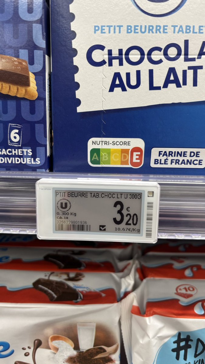 MaximeMdt's tweet photo. Format individuel: 2 sachets de 6 biscuits
Format familiale: 4 sachets de 6 biscuits 

Pourtant c’est plus cher d’acheter le format familiale que 2 boîte individuelles 
Super U, Vous vendez moins l’équipe 🥲

#SuperU #UExpress https://t.co/090fsz65lj