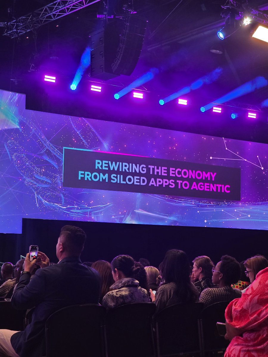 Lyn Maja tweet media