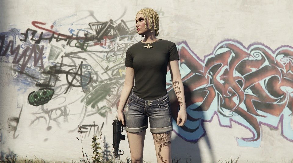 She gangsta, but she pretty af 😌😏

Double the trouble.