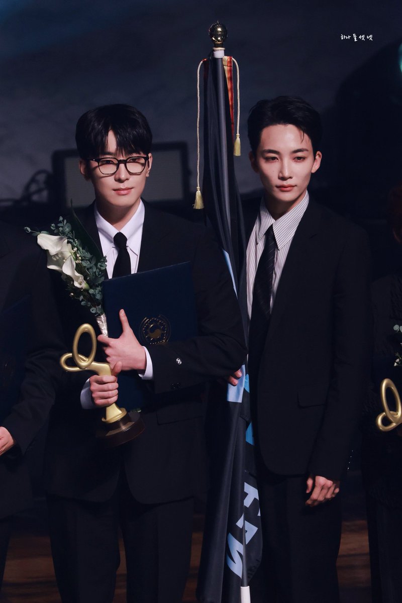 miwon17_'s tweet photo. They look so insanely good!🫡🧎 https://t.co/EPiL9zwz0z