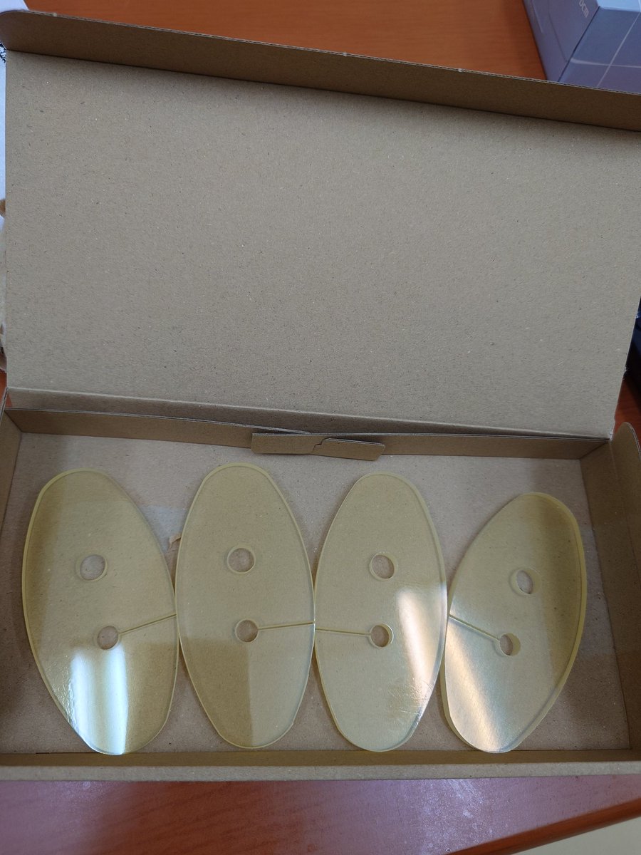 Motsu253_F82's tweet image. 本日は
このような物を購入して取付

確かに軋み音がめちゃ減った！

ヤーンパッドとか言う商品名なのかと思ってたけどタグ打ってて気付いたw

#SIGMATEC 
#YANEPAD