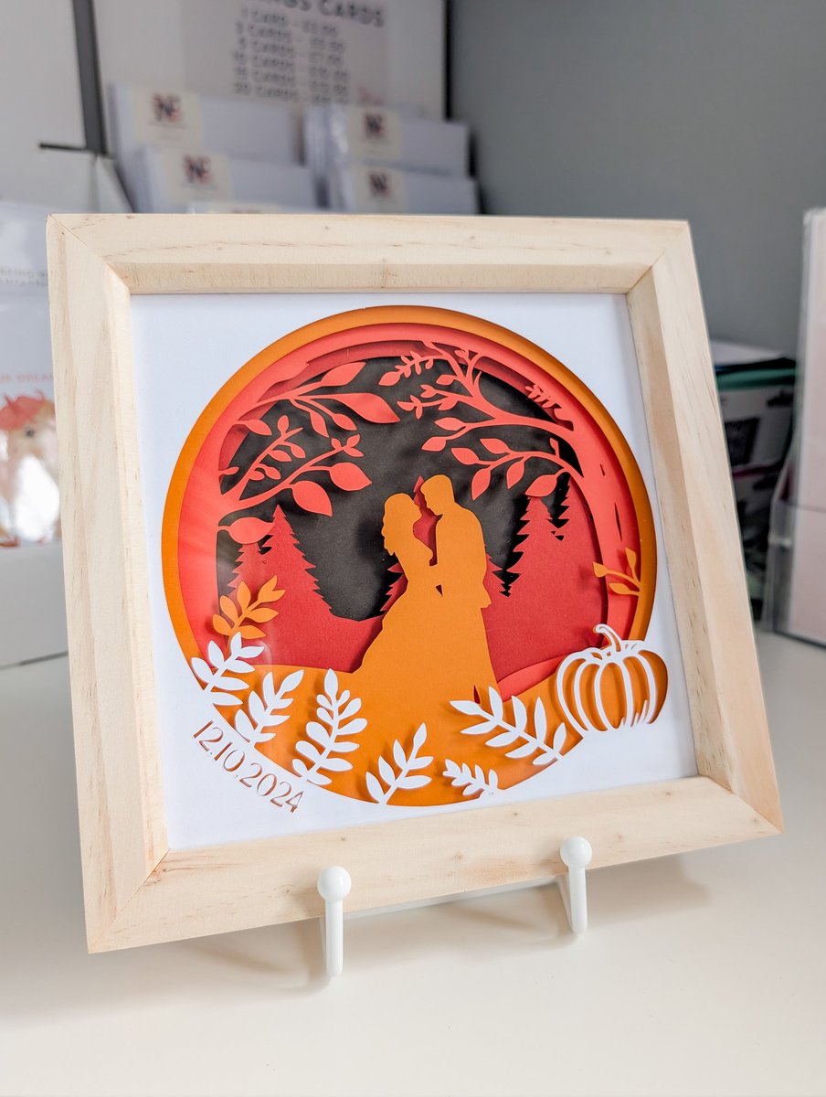 NatashaFinney's tweet image. Sorry I’ve been absent again 😂 No excuse this time! This was my first shadow box commission 🎉 a wedding anniversary version of my Fox Forest scene 🧡✨
#MHHSBD #ShadowBox #WeddingAnniversary