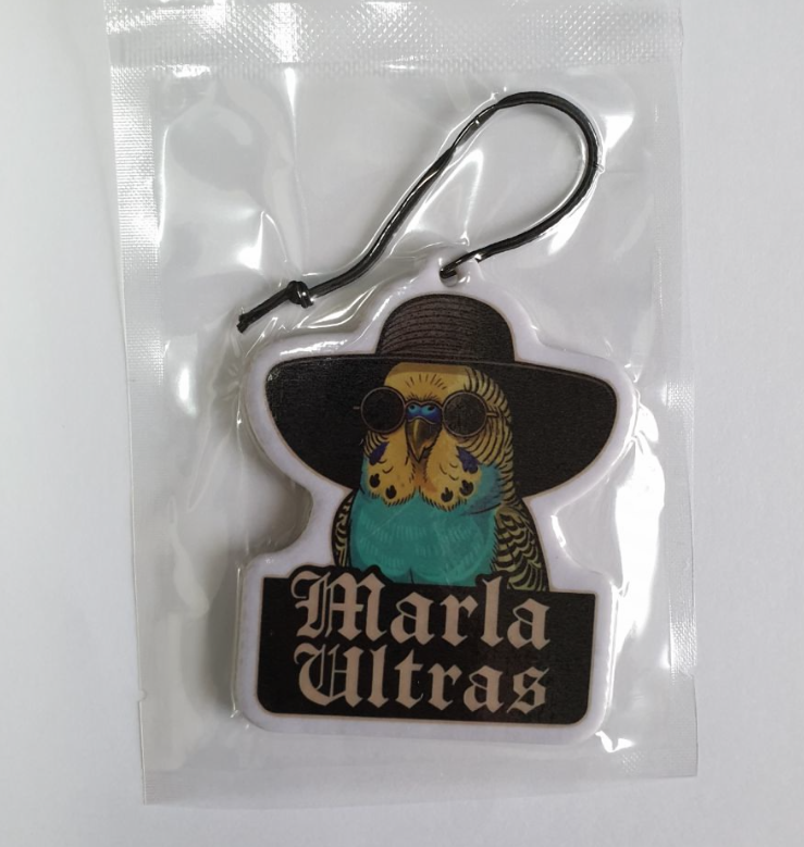 shirtzshop_de's tweet photo. ๐๐จ Quietschie schnuppert Freiheit!
Fรผr Dein Auto, Dein Exil, Deine Army โ die Marla Ultras Lufterfrischer sind da ๐๐ชถ
๐ Dieser & weitere Motive hier:
๐ https://t.co/CtX1VCHwFU
#MarlasArmy #MarlaUltras #Lufterfrischer #Quietschie #Shirtzshop #Autoaccessoires https://t.co/wqHw4y2F6K