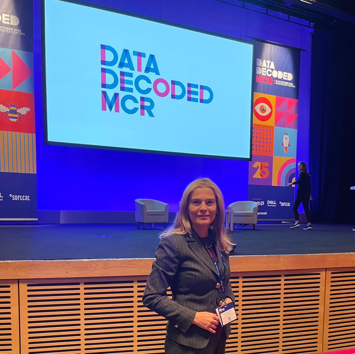 CGROManchester's tweet image. Recently, the consul general of Romania in #Manchester, Mrs. #NicoletaTeodorovici, took part in the Data Decoded MCR event which focuses on ways through which cutting-edge technology meets real world applications. Congrats to the org. team! @DataDecoded_HQ