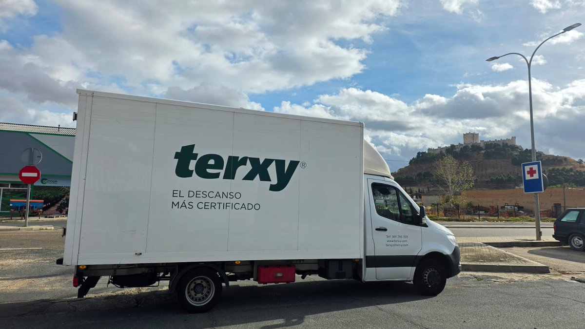 🚚✨ ¡Nuestro camión expositor está en marcha!
Esta semana hace parada en Valladolid.

Prueba nuestros colchones y déjate asesorar por nuestro equipo ¡Te esperamos!
📞 Reserva tu visita: 981 79 53 55
📩 O escríbenos a: terxy@terxy.com

#Terxy #CamiónExpositor #Colchones #Descanso