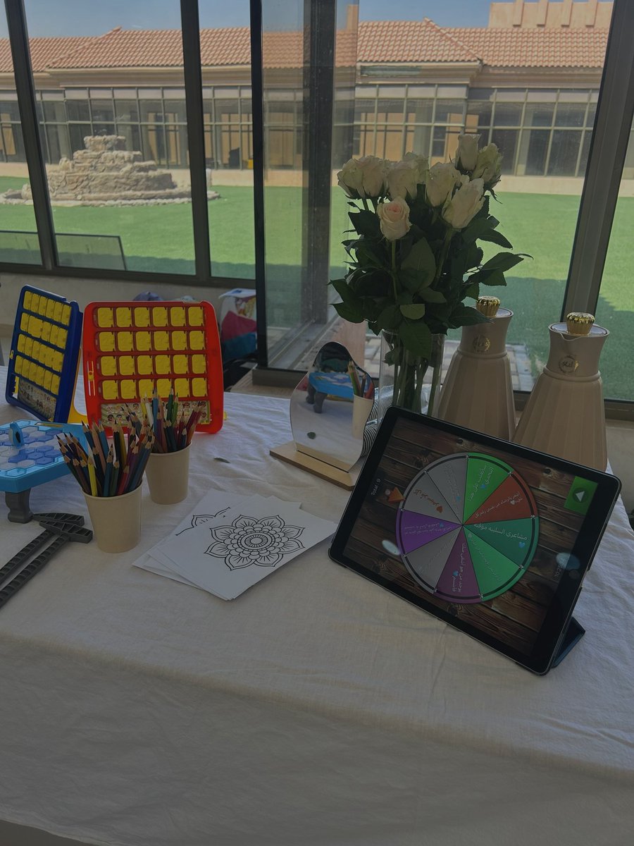 samar_abdullh1's tweet image. سعيدة بتفعيل اليوم العالمي للصحة النفسية في كلية الآداب العام الماضي .
-الصحة النفسية حق للجميع، والعافية تبدأ من الداخل 🌿