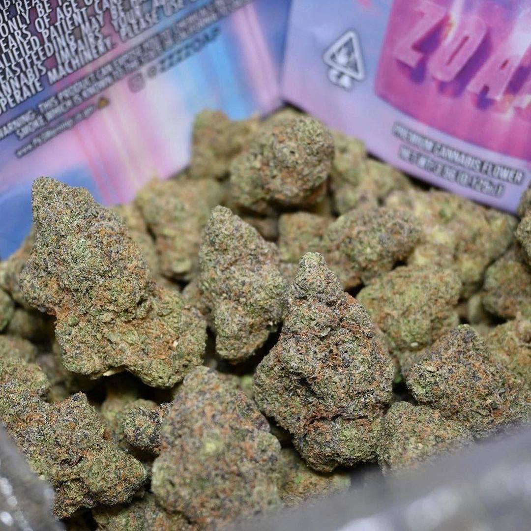 PlugTasha's tweet image. Improve your sleep pattern with our CBD oil. 
It lets your brain be incharge of when to sleep and wake up.