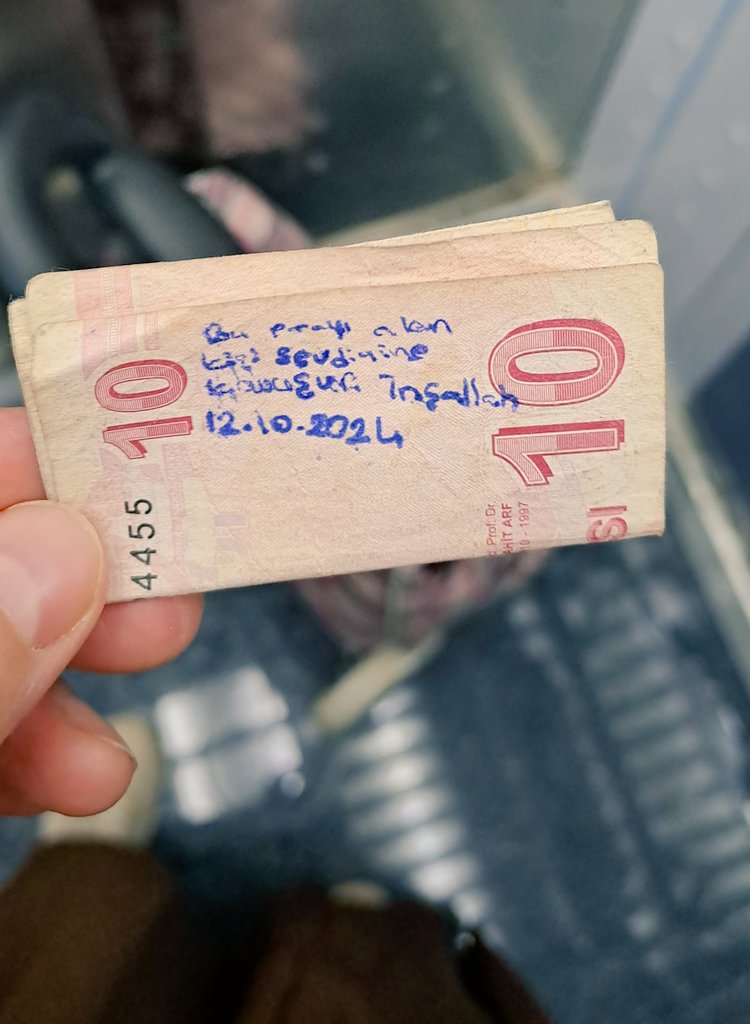 Nesime_ys's tweet photo. İhtiyacı olan birinin eline geçer umarım 😅 https://t.co/GEocBvxFuA