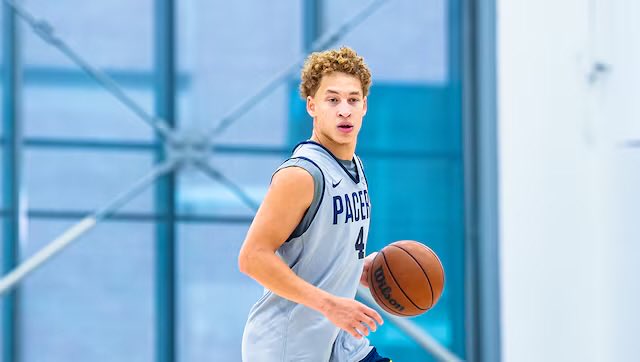roosterbra812's tweet photo. Everyone pay attention. The Taelon Peter second team all rookie campaign begins in 13 hours. Book it. 

#YesCers https://t.co/PQ1wHttbjX