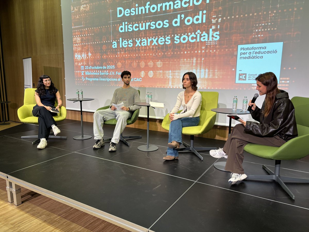 🔴 Comença la taula rodona sobre els discursos d’odi a les xarxes socials amb Alaaddine Azzouzi,<a href="/onafalco/">Ona Falcó</a> i Marta Meneu-Borja. Modera Maria Castanyer #2aJornadaPEM