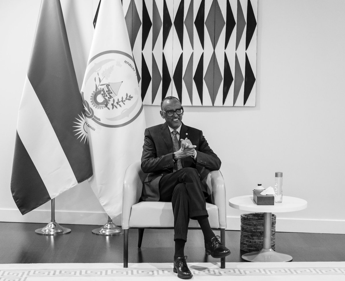 UTUMATWISHIMA (@jnabdallah) on Twitter photo Yaravuze ati:
1)- Ibyo mubona ibindi bihugu byagezeho: Iterambere, Umutekano, n’Agaciro: Natwe ni ibyacu. 
2)- Ntitukarebe ngo ibi biraturenze (scarcity mindset). 
 
💪 Dufatanyije, tugakotana, ntacyo tutageza ku #Rwanda (abundance mindset). 
Happy Birthday 🥳 Perezida wacu. Yaravuze ati:
1)- Ibyo mubona ibindi bihugu byagezeho: Iterambere, Umutekano, n’Agaciro: Natwe ni ibyacu. 
2)- Ntitukarebe ngo ibi biraturenze (scarcity mindset). 
 
💪 Dufatanyije, tugakotana, ntacyo tutageza ku #Rwanda (abundance mindset). 
Happy Birthday 🥳 Perezida wacu.