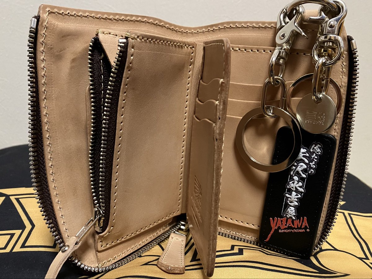 axlaina75's tweet image. DMに返信するならDMに行きたい。
先日購入した財布のインナーです。
#DirectMessage #DiamondMoon #REDMOON #進化するベーシック