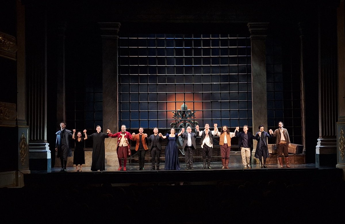 teatreprincipal's tweet photo. 🌟 Gran estrena de l'#opera #Tosca, amb les entrades #exhaurides per a les tres funcions!
Els #aplaudiments han omplert el Principal en la primera representació 🤗 No podia haver-hi millor manera de donar el sus a la nostra 40 Temporada d'Òpera.
🙏 #Gràcies a tothom per venir al teatre, i #felicitats a tot l'equip que ho ha fet possible!