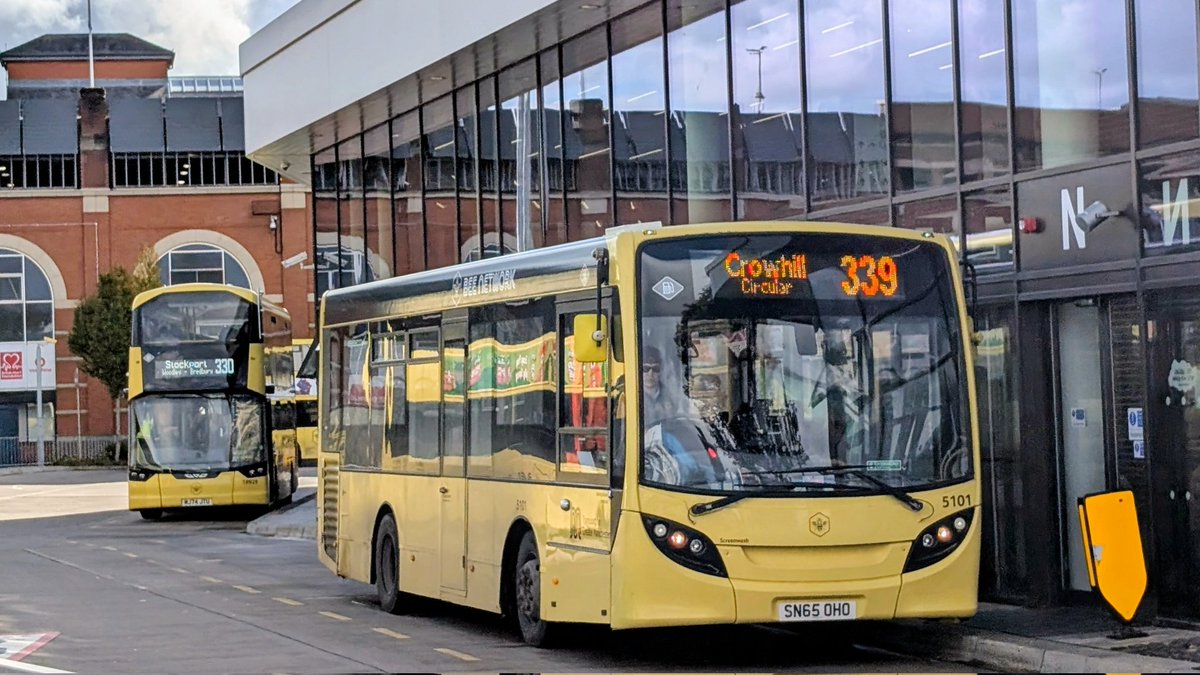 WC2512's tweet photo. A bit of a rare occurrence on the 339/396 board..
@BeeNetwork @gnwbus 5101 - SN65 OHO in #AshtonUnderLyne Interchange yesterday afternoon working a 339 service back to #Crowhill. https://t.co/lXiOzGsdw0