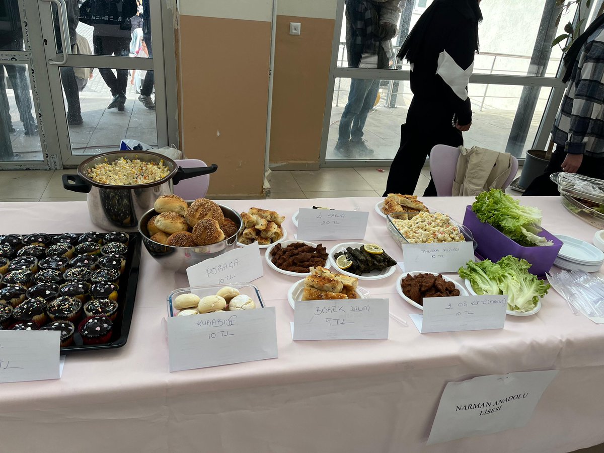 “ÇEDES Gazze İçin Seferber” temasıyla, ilçemizdeki tüm okulların katkıda bulunduğu Filistin Dayanışma Kermesi yoğun ilgiyle gerçekleştirildi. 
<a href="/Yusuf__Tekin/">Yusuf Tekin</a> <a href="/MemNarman/">Narman MEM</a> <a href="/EnginT25/">Engin TAN</a> <a href="/tcmeb/">Millî Eğitim Bakanlığı</a> <a href="/narmanbelediye/">Narman Belediyesi</a>