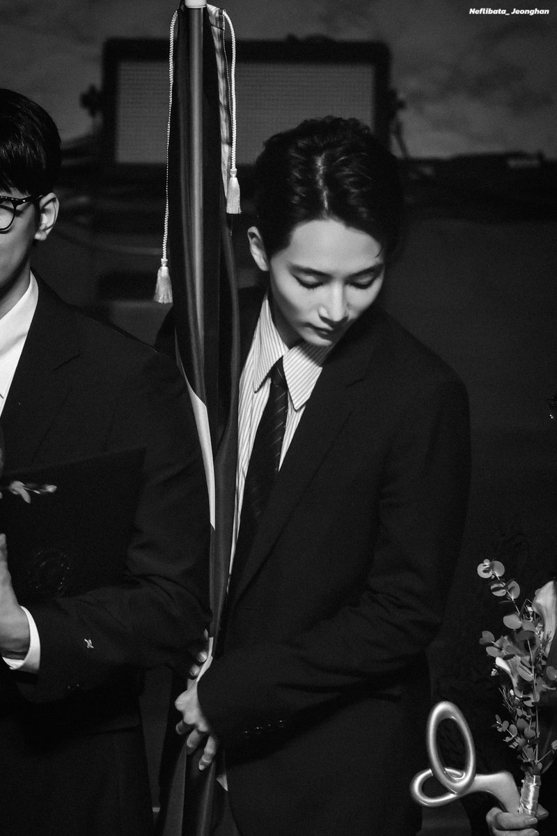 Neflibata_Jeonghan tweet media