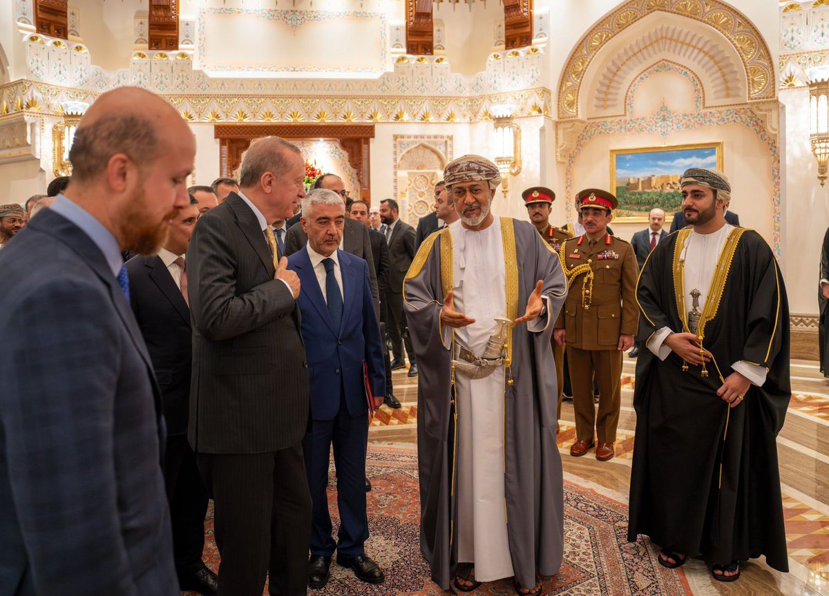 AlArabiyaGulf's tweet photo. السلطان هيثم والرئيس التركي أردوغان يبحثان في قصر العلم سبل تعزيز التعاون والشراكة، وعددًا من القضايا السياسية والدبلوماسية والاقتصادية https://t.co/6VjaYvL0JX