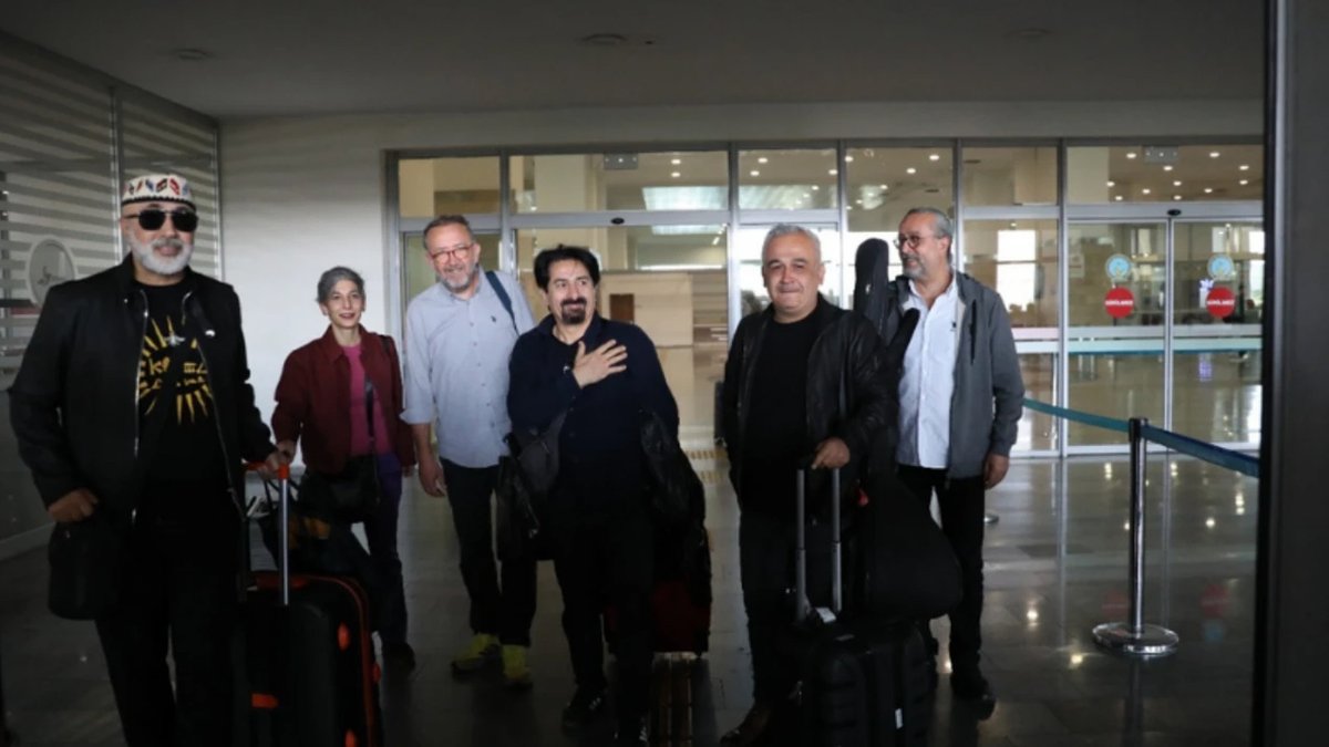 Koma Amed 30 yıl sonra Diyarbakır’da!

🔗 amedtv.com/koma-amed-30-y…