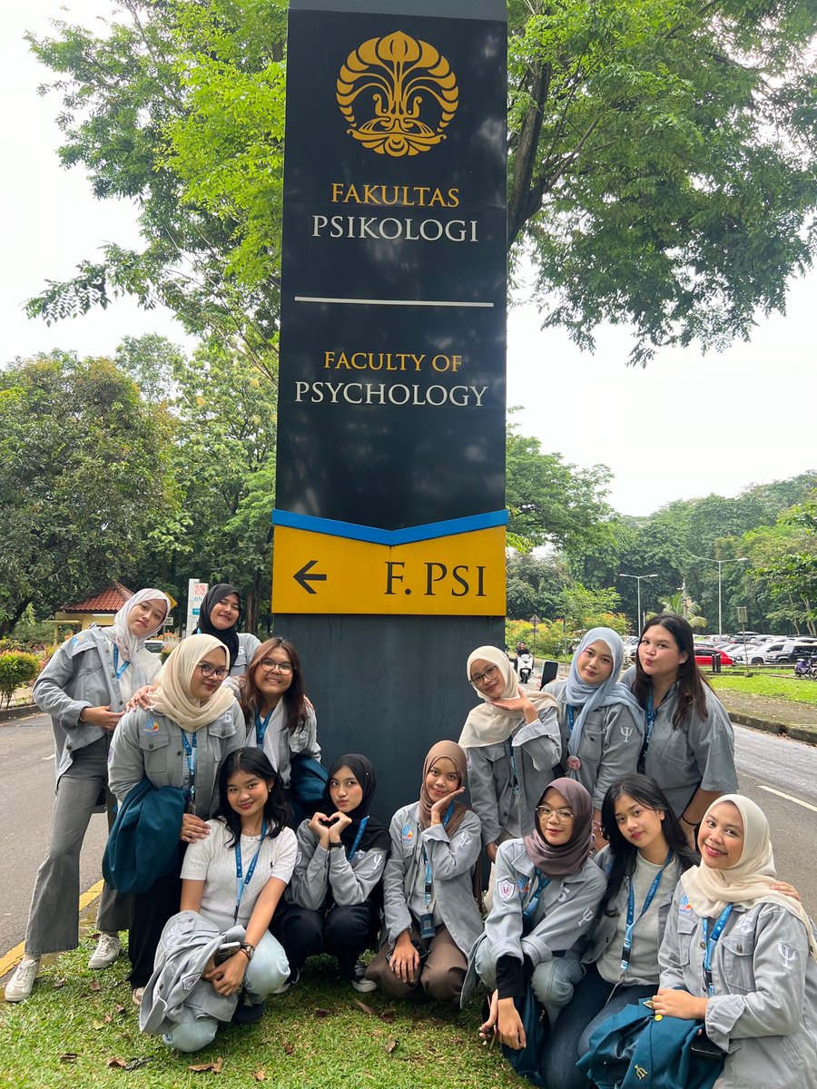 bempsikoundip's tweet image. AHAHAHAH ayow sini jadi dipo muda > masup bem psiko undip > kita jalan jalan ke ui😚💕