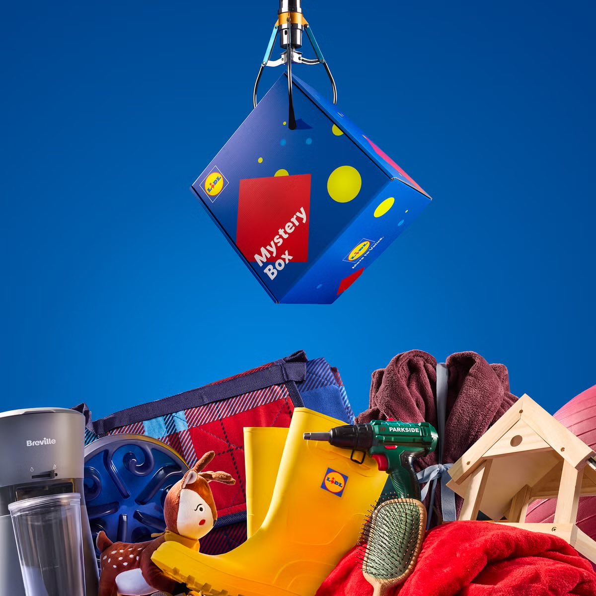 🎁 LIDL are releasing a £20 mystery box containing £100 worth of product tomorrow at 10am! 

There are 1,500 available and these are only available online. We do not know the contents of the boxes. 

mysteryboxesbylidl.co.uk/password