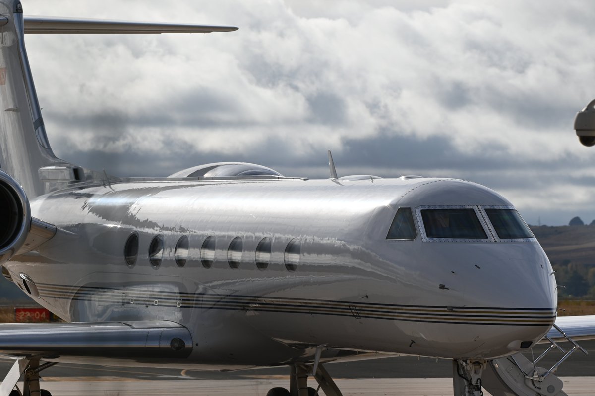 ✈️Precioso Gulfstream G550. 
Abordo Fatih Birol, Director de la Agencia Internacional de Energía, junto a otros empresarios turcos. País invitado al Congreso.

Después despegaba desde Burgos rumbo a Estambul 🇹🇷

3/3. Fin del pequeño resumen. Pronto más 🤞🛫