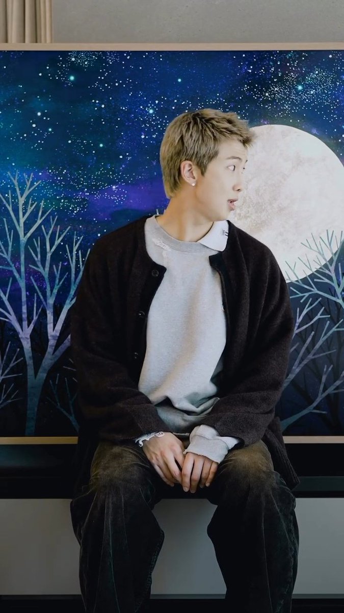 yeah that artwork you're talking about is really cool dude i love the red color ❤️